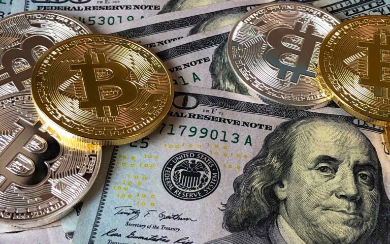 Bitcoin à l'aube d'un rallye majeur : les analystes envisagent un objectif de 45 000 $