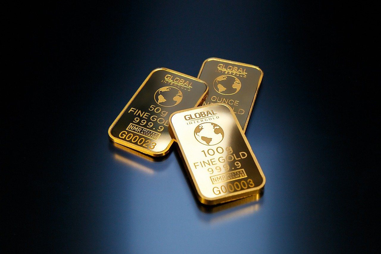 Vietnamese Investors Rush to Buy Discounted Gold Bullion Amidst Price Disparity
