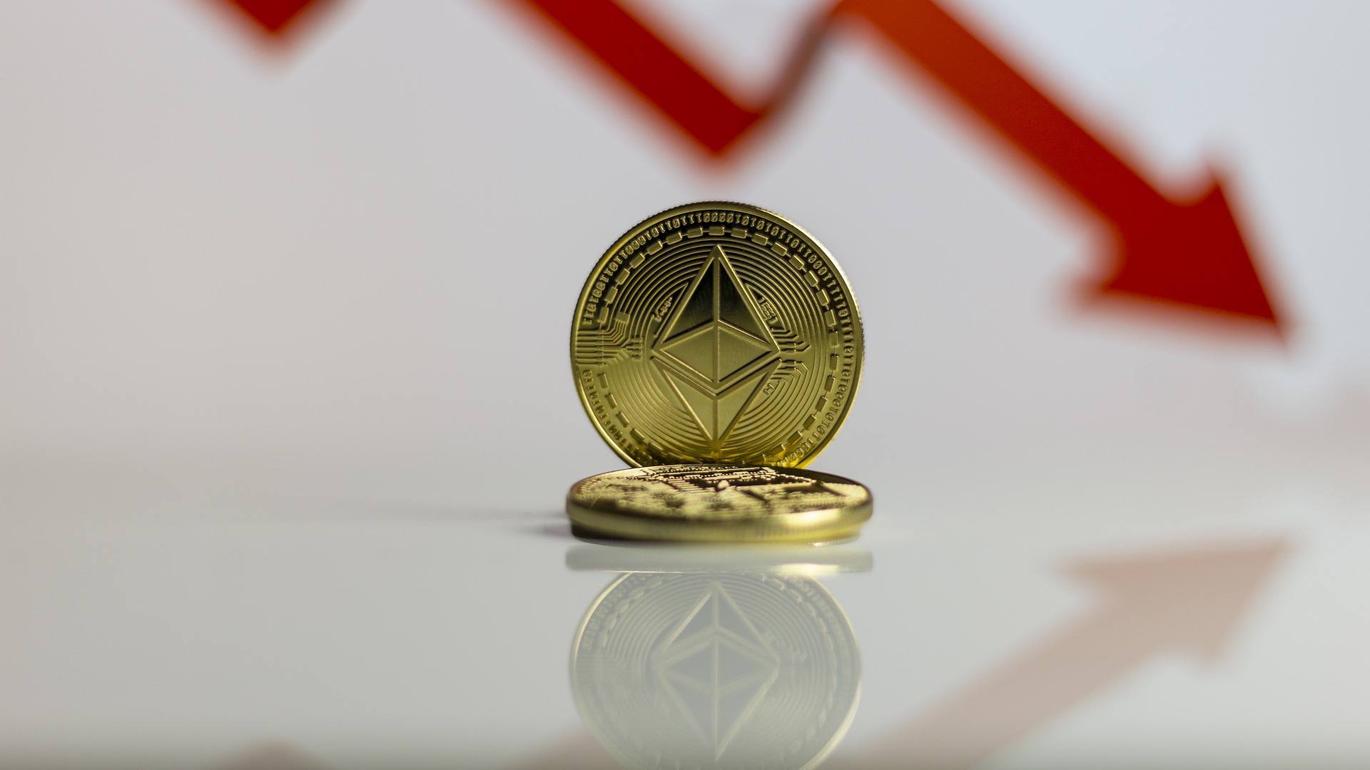 Standard Chartered Remains Bullish on Crypto as Ether ETF Approval Delays are ‘Priced in’